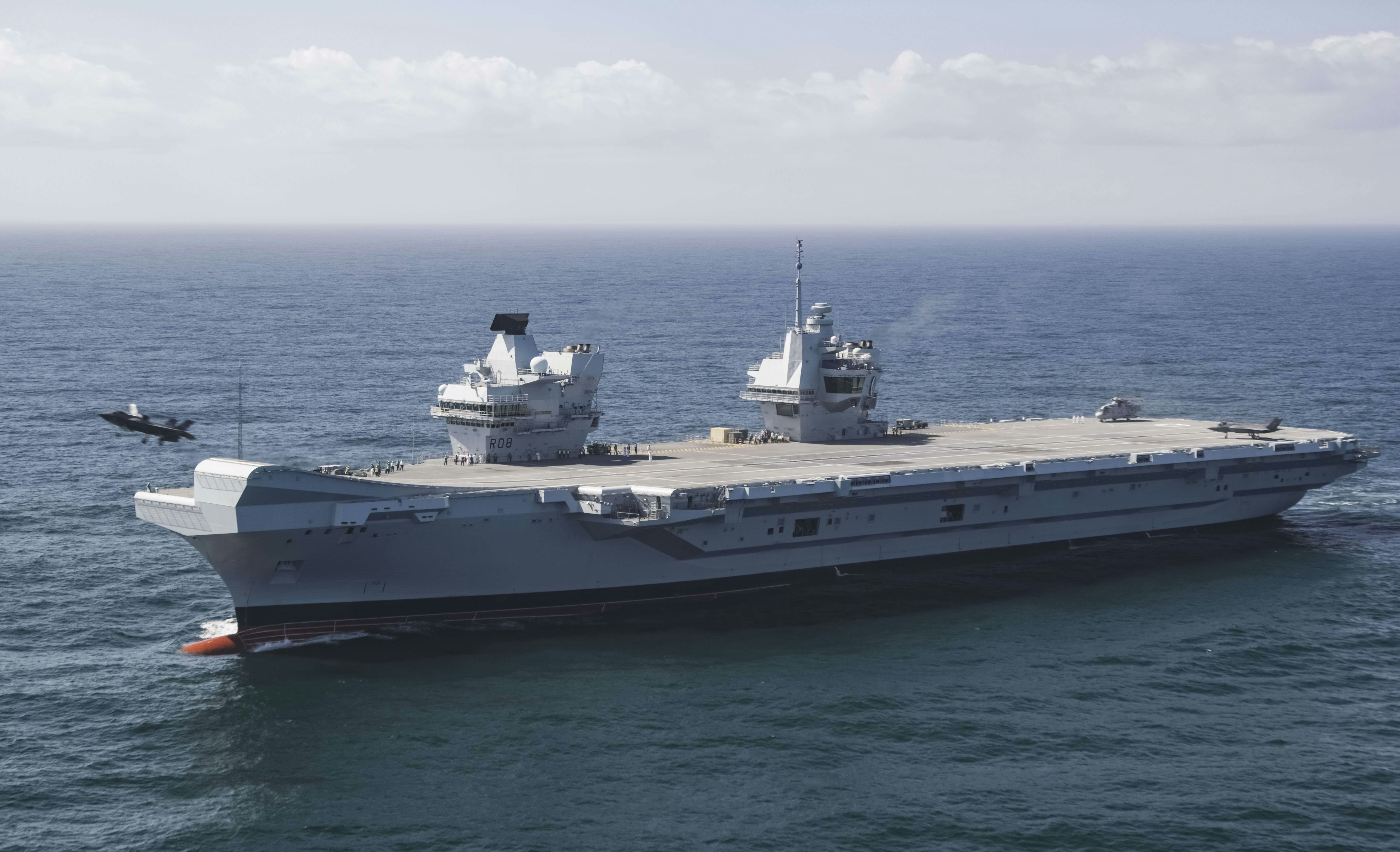 Первые посадки и взлеты самолетов F-35B на британском авианосце Queen Elizabeth Первые посадки и взлеты самолетов F-35B на британском авианосце Queen Elizabeth Elizabeth, Великобритании, Queen, испытаний, истребителей, авианосца, должны, самолетов, состав, 08 Queen, сказал, британского, авиации, Martin, сентября, авианосцем, корабля, Солсбери, программе, морской