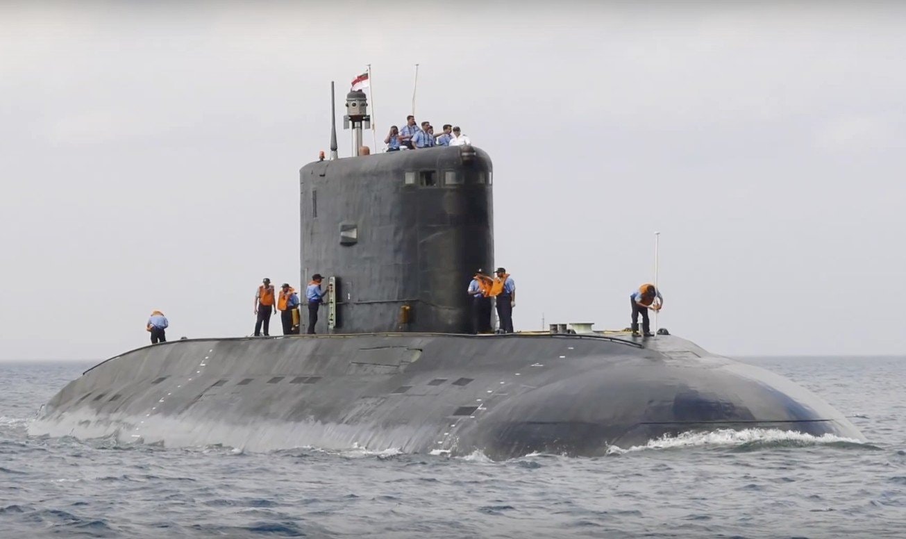 India's first nuclear missile submarine crippled as sailor leaves hatch