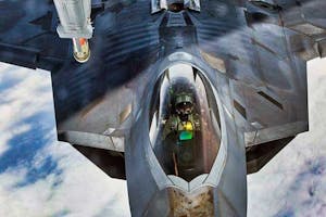 Shocking-photos-US-F-35C-Lightning-II-jets-covered-in-rust-2.jpg