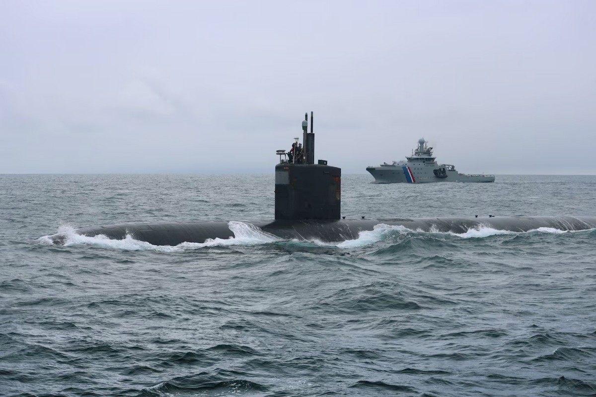 US submarine surfaces near Iceland in signal to Russia - Vimarsana News