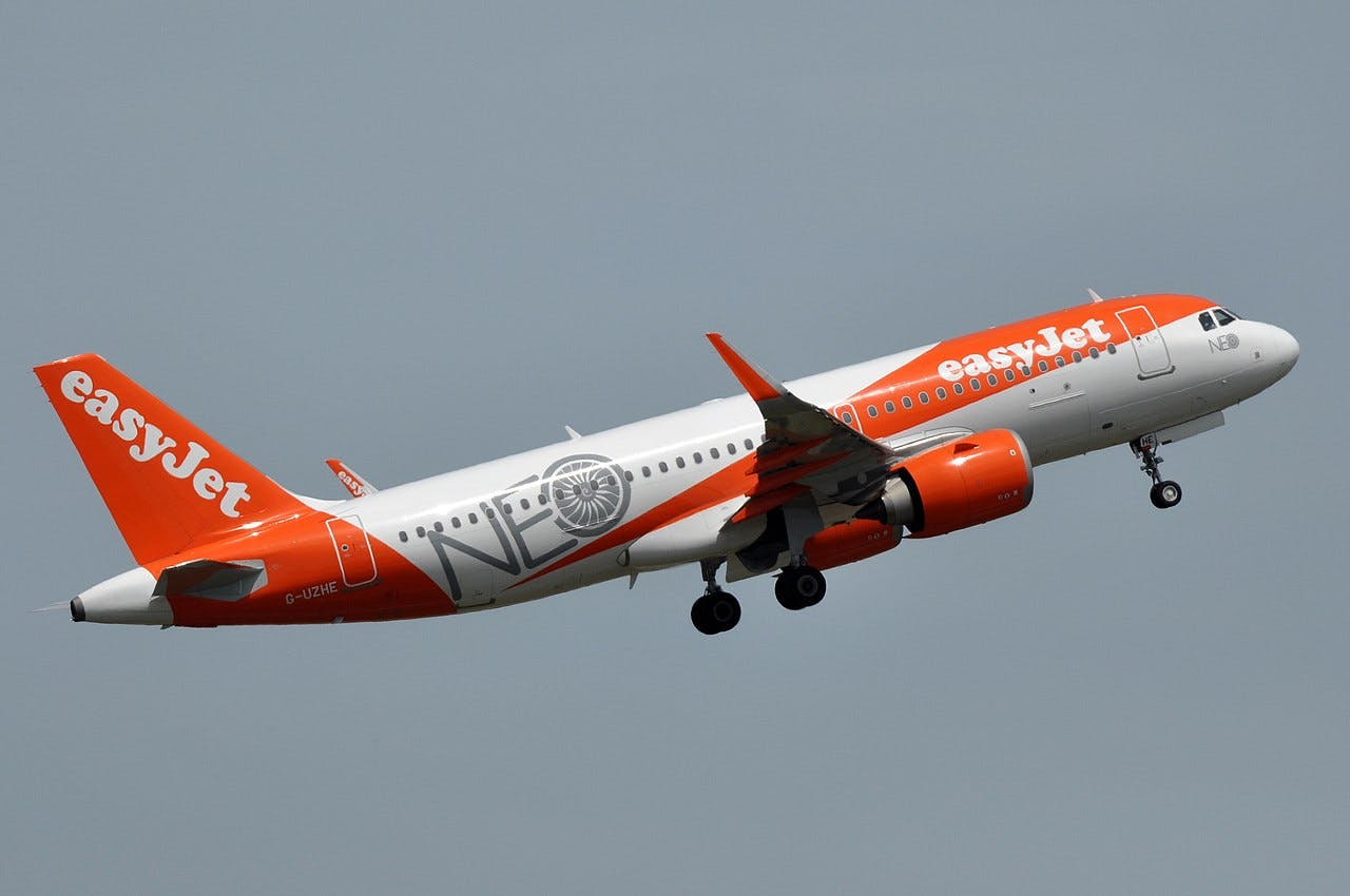 Ein EasyJet-Flug erklärt einen Notfall in der Luft über Großbritannien