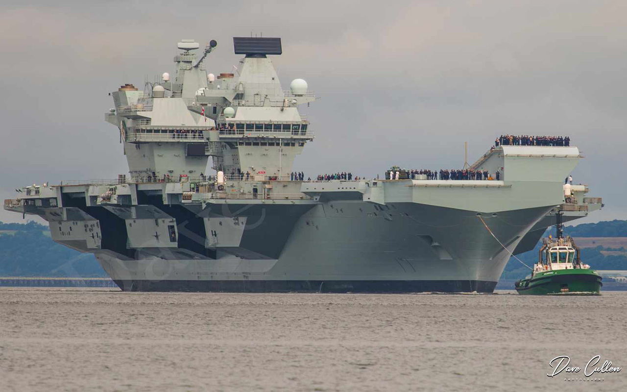 Großbritanniens Flaggschiff-Flugzeugträger kehrt nach Reparaturen in die ...