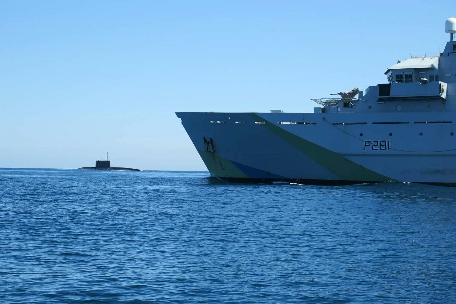 Russian submarine shadowed in English Channel