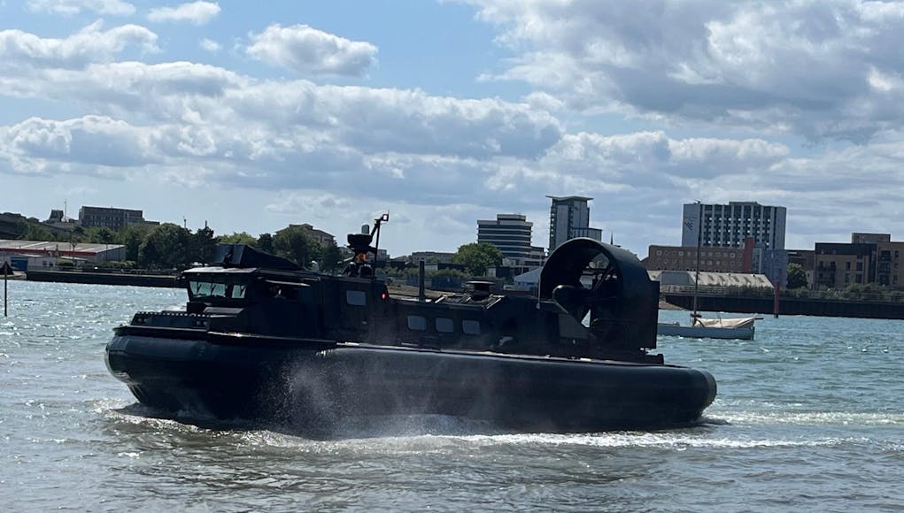 DES Pakistan Navy hovercraft