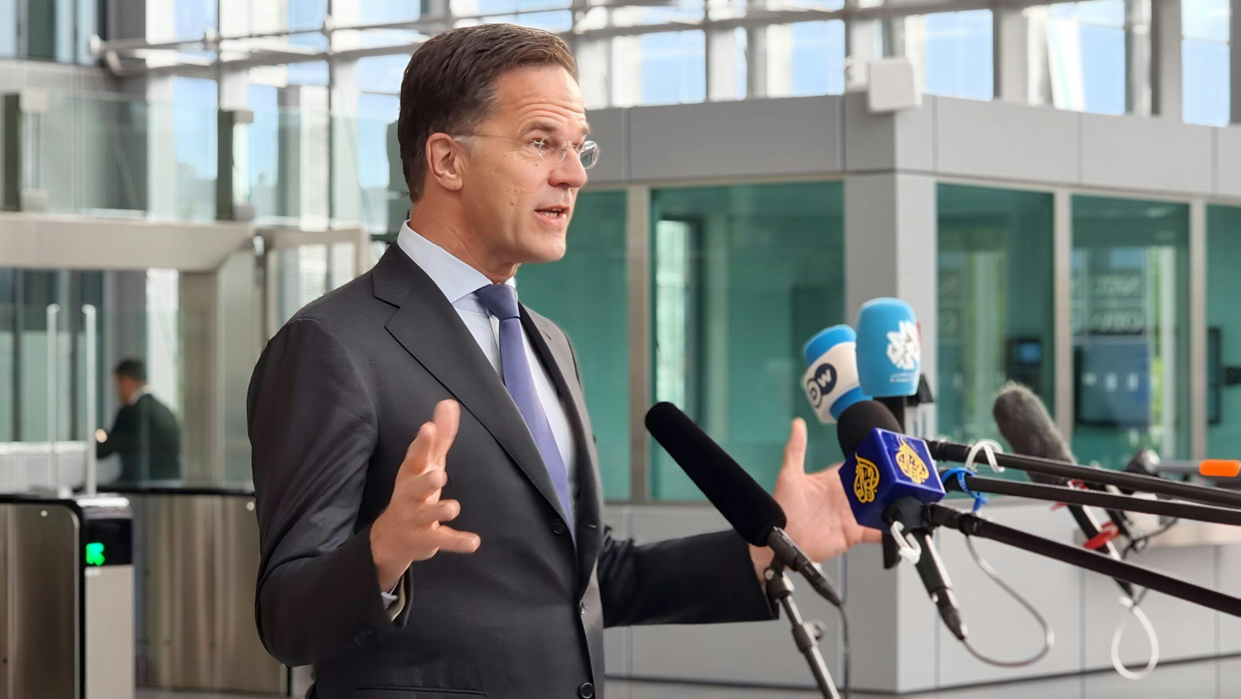 Rutte trifft sich mit Staats- und Regierungschefs in London ...