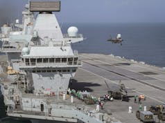 First F-35 jets land on HMS Queen Elizabeth