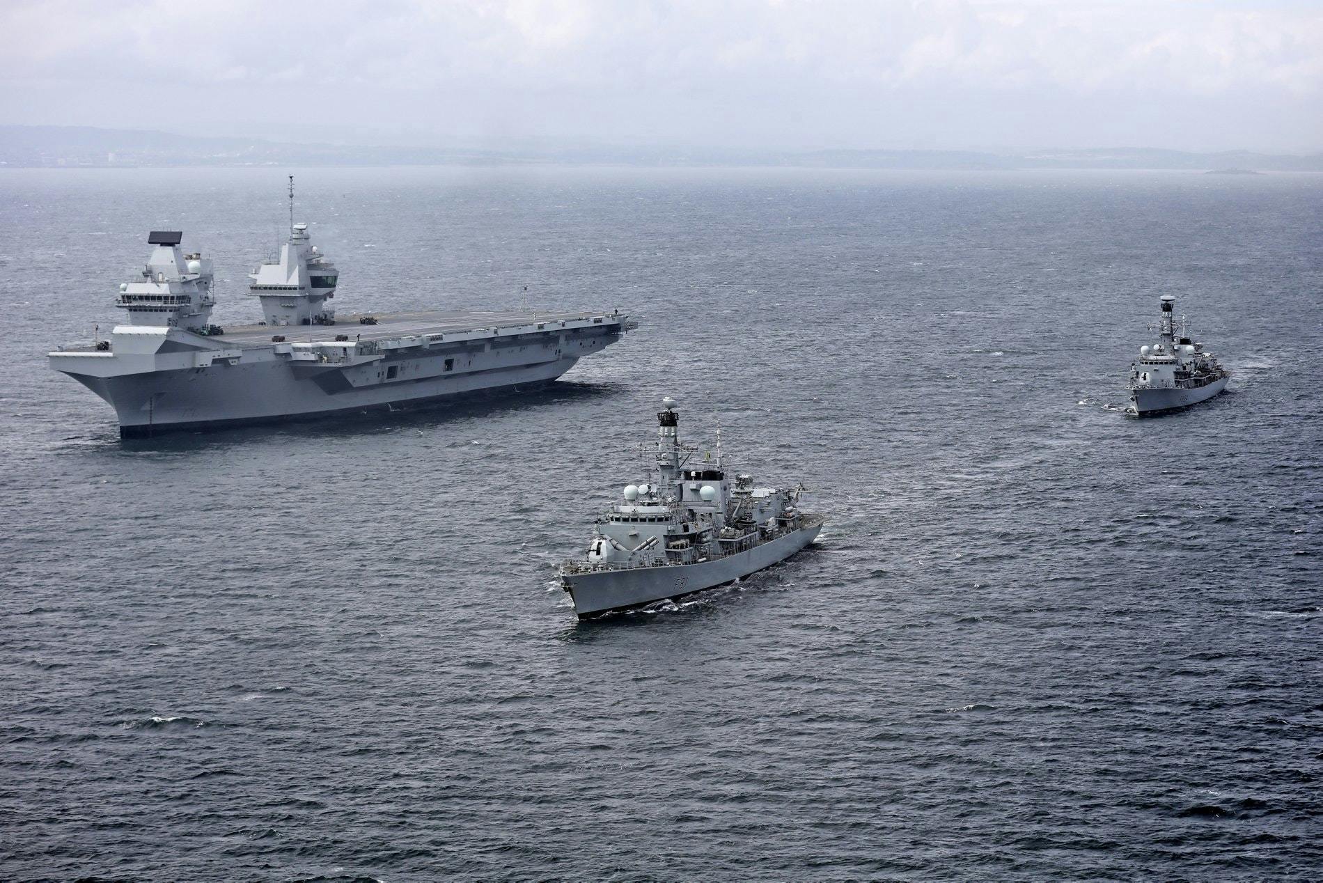 British Supercarrier Hms Queen Elizabeth To Deploy To The Pacific