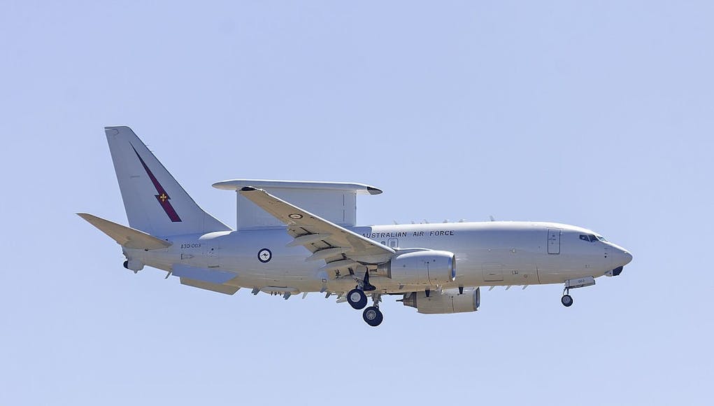 RAAF_(A30-003)_Boeing_E-7A_Wedgetail_aerial_display_at_the_2015_Warbirds_Downunder_Airshow_at_Temora
