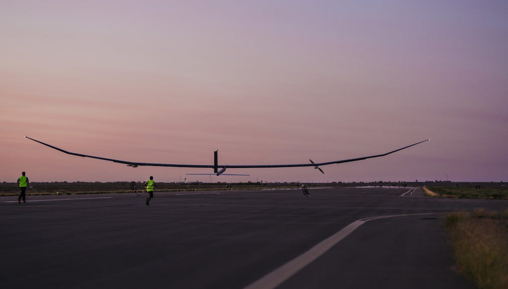 RS105246_Takeoff-lpr