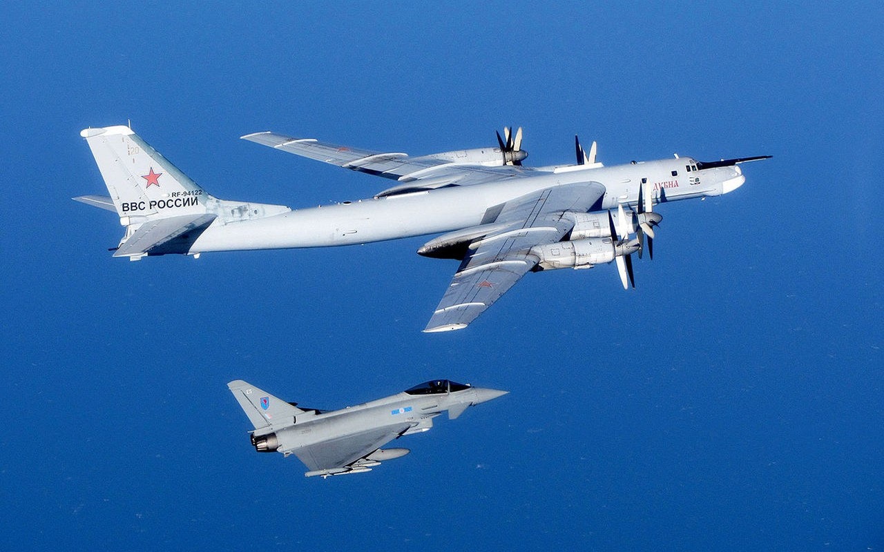 Irish politician objects to British jets intercepting Russian