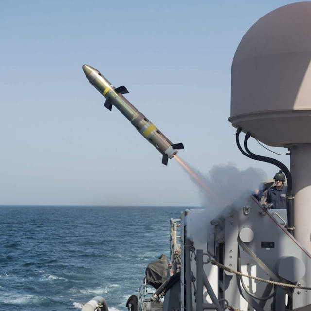 US Navy patrol ships fire Griffin missiles in Persian Gulf
