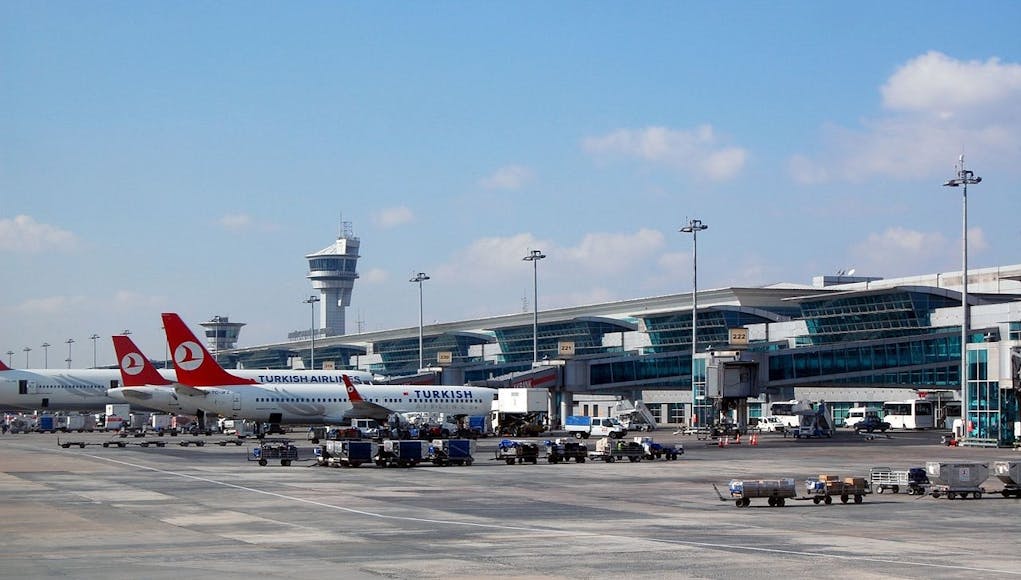 Istanbul_Airport_Turkish-Airlines_2013-11-18