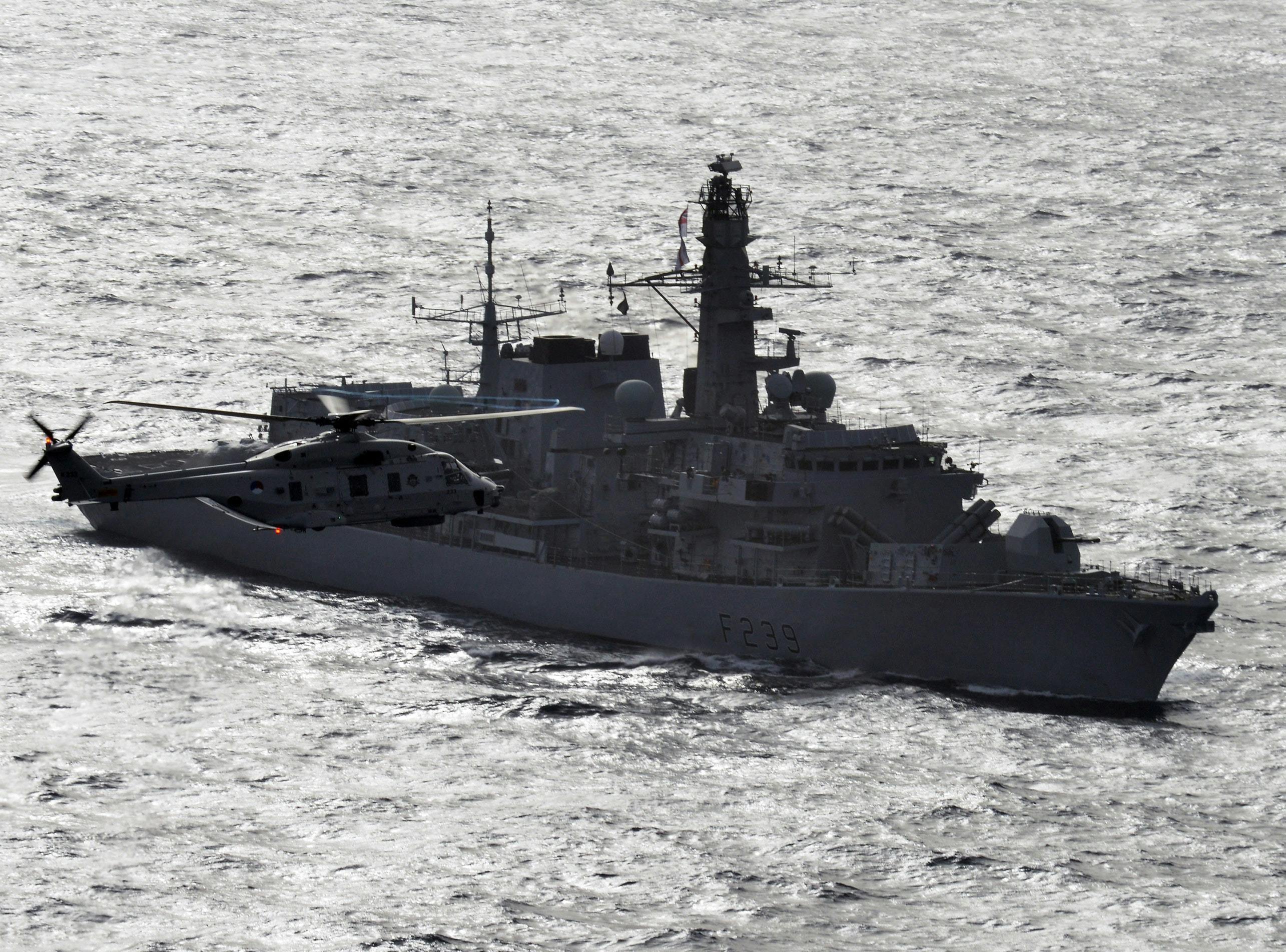 HMS_Richmond_with_Dutch_NH-90_Helicopter_MOD_45155882.jpg?auto=compress%2Cformat&ixlib=php-3.3.0&s=e725f118a18a454e83977e153ccbdf51