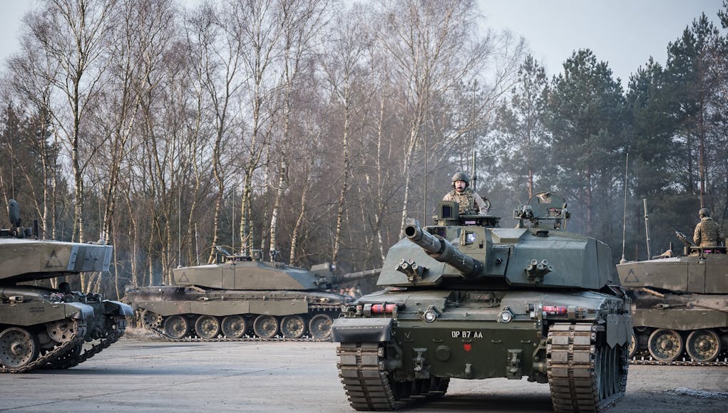 CHALLENGER 2 MBT LIVE FIRING
