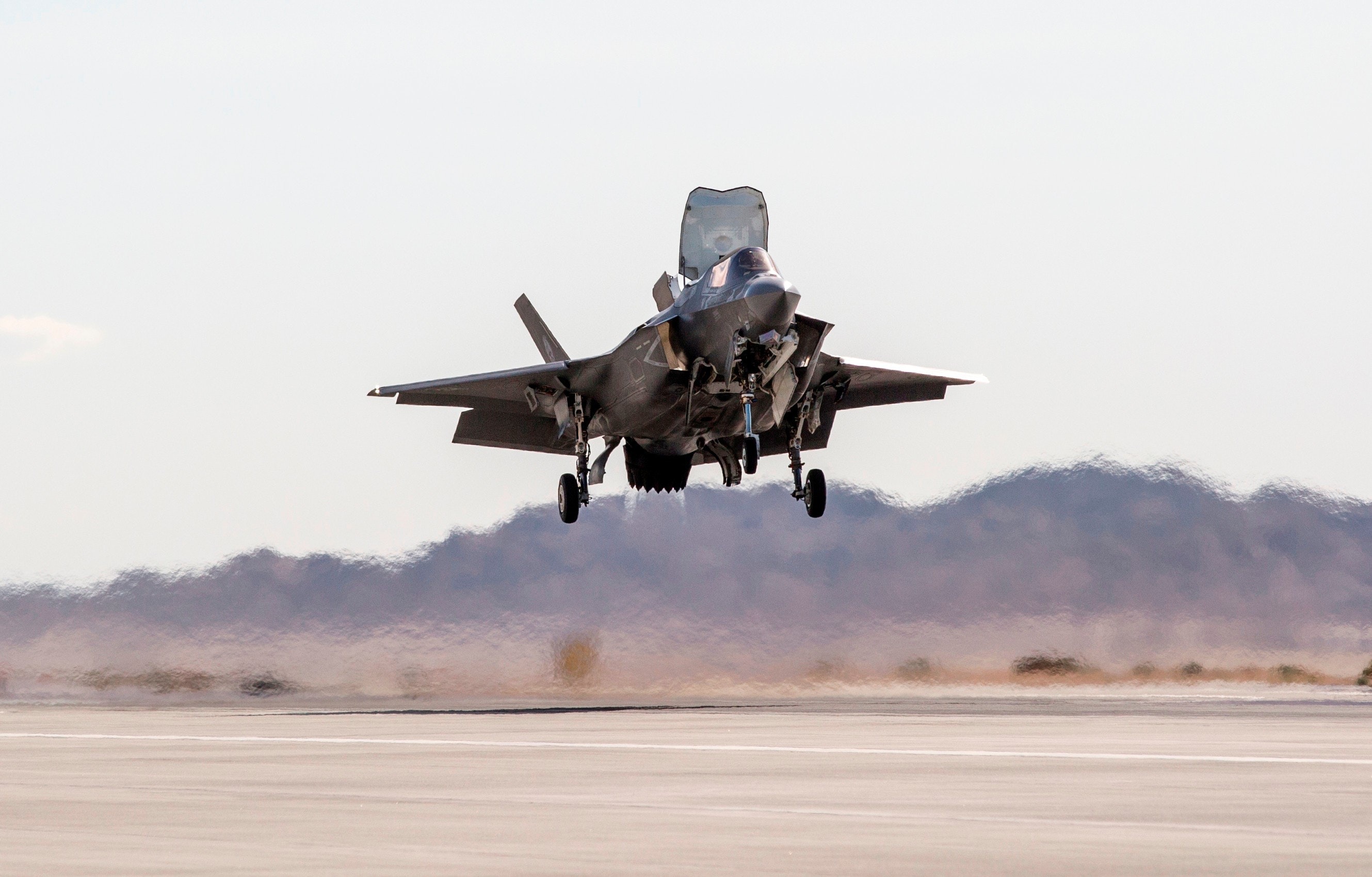 British Pilot Completes 1,000th F-35B Vertical Landing