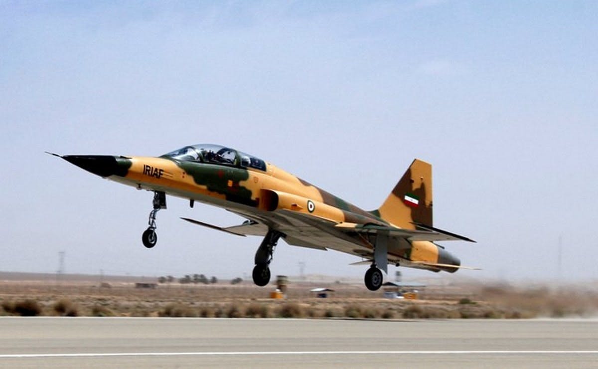 Iran unveils new fighter jet, turns out to be a repainted 40 year old F-5