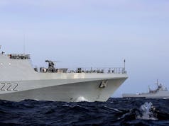 HMS Forth escorts Russian warship through English Channel