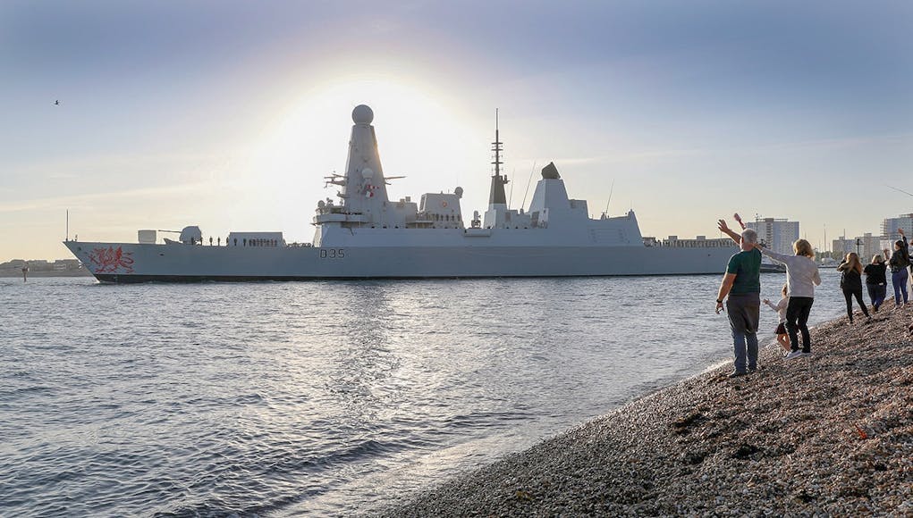 HMS DRAGON LEAVES PORTSMOUTH FOR THE GULF