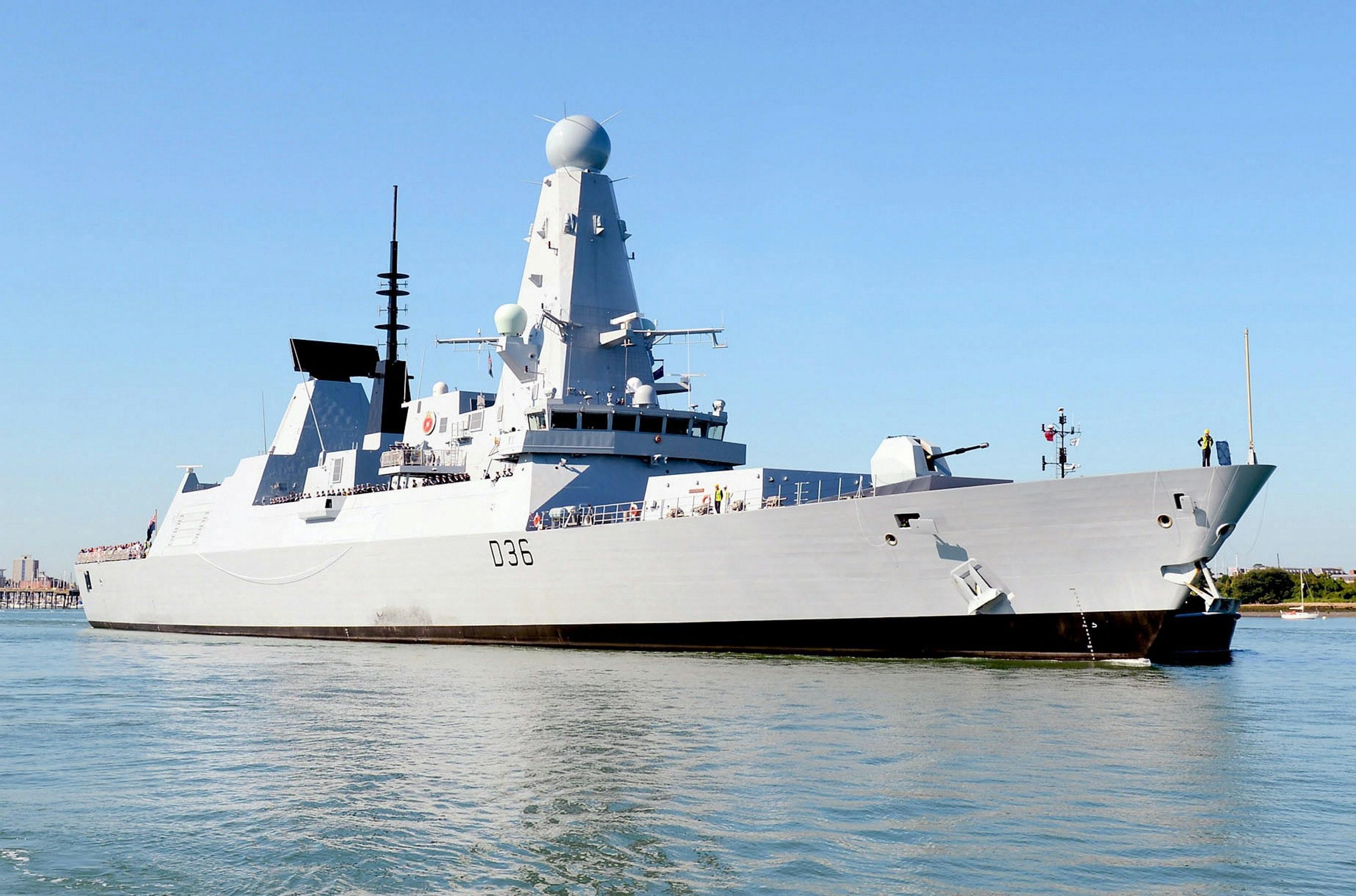 Royal_Navy_Destroyer_HMS_Defender_D36.jpg